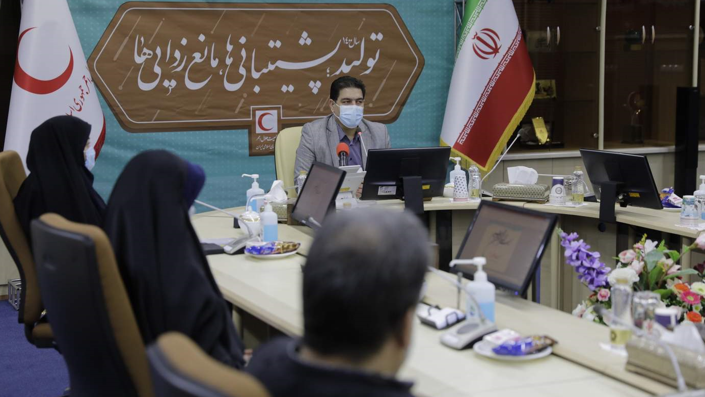 استفاده از اعتبارات سازمان داوطلبان برای کمک به تامین هزینه‌های دارو و درمان نیازمندان/ رونمایی از سامانه‌ اتوماسیون اداری و سامانه اعضا و داوطلبان هلال‌احمر